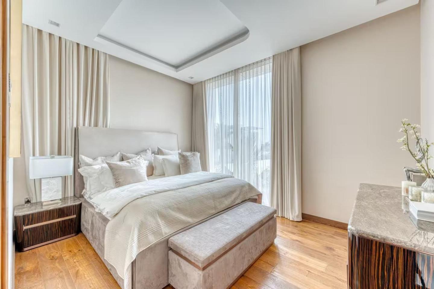 World Class Luxurious 6 Bdr In Palm Jumeriah Villa *
