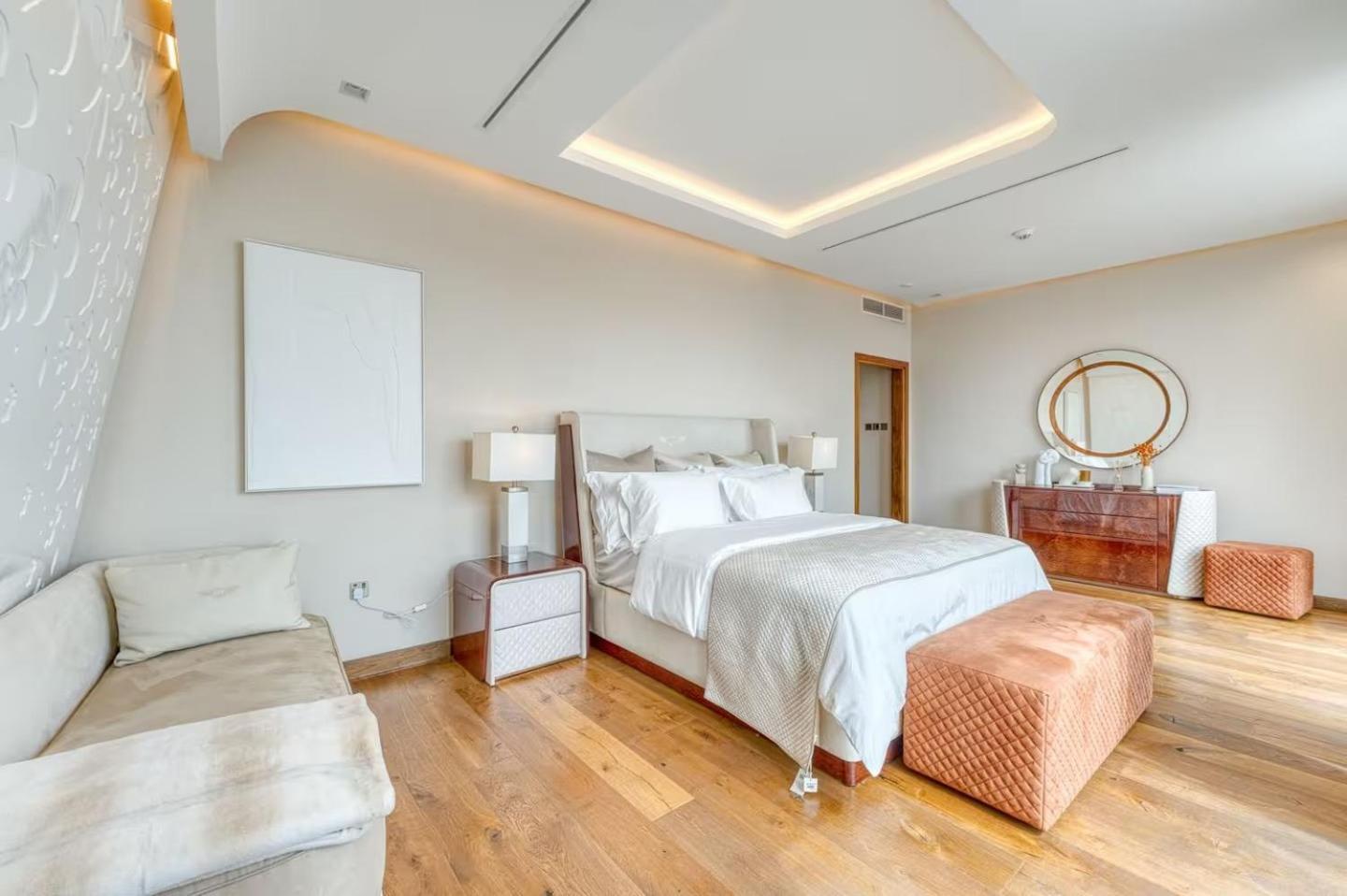 World Class Luxurious 6 Bdr In Palm Jumeriah Dubai