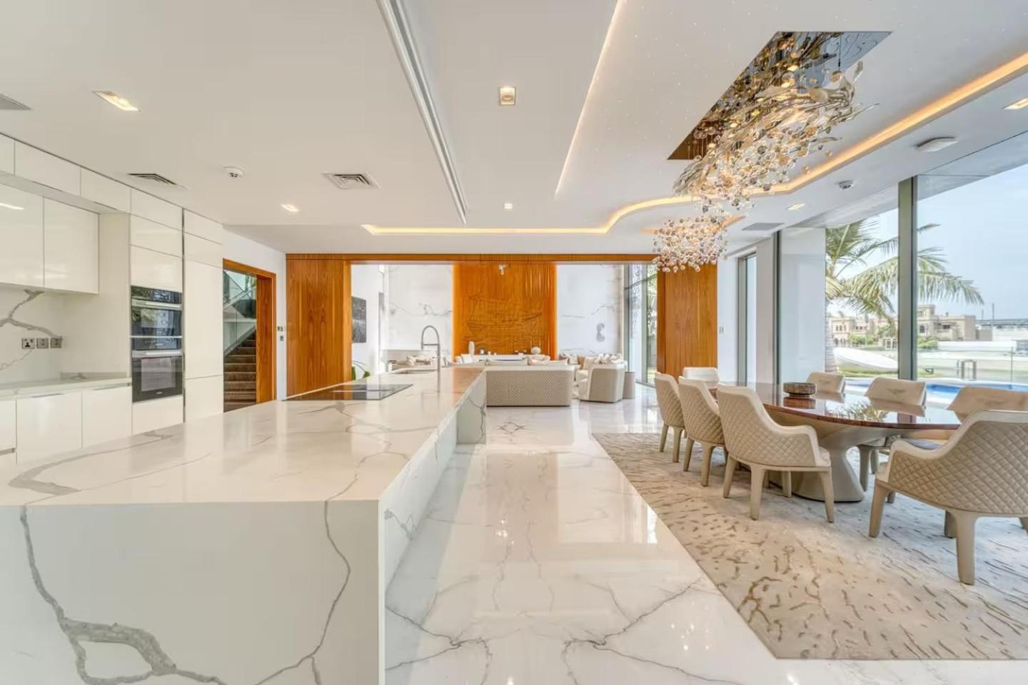 Villa World Class Luxurious 6 Bdr In Palm Jumeriah Dubai