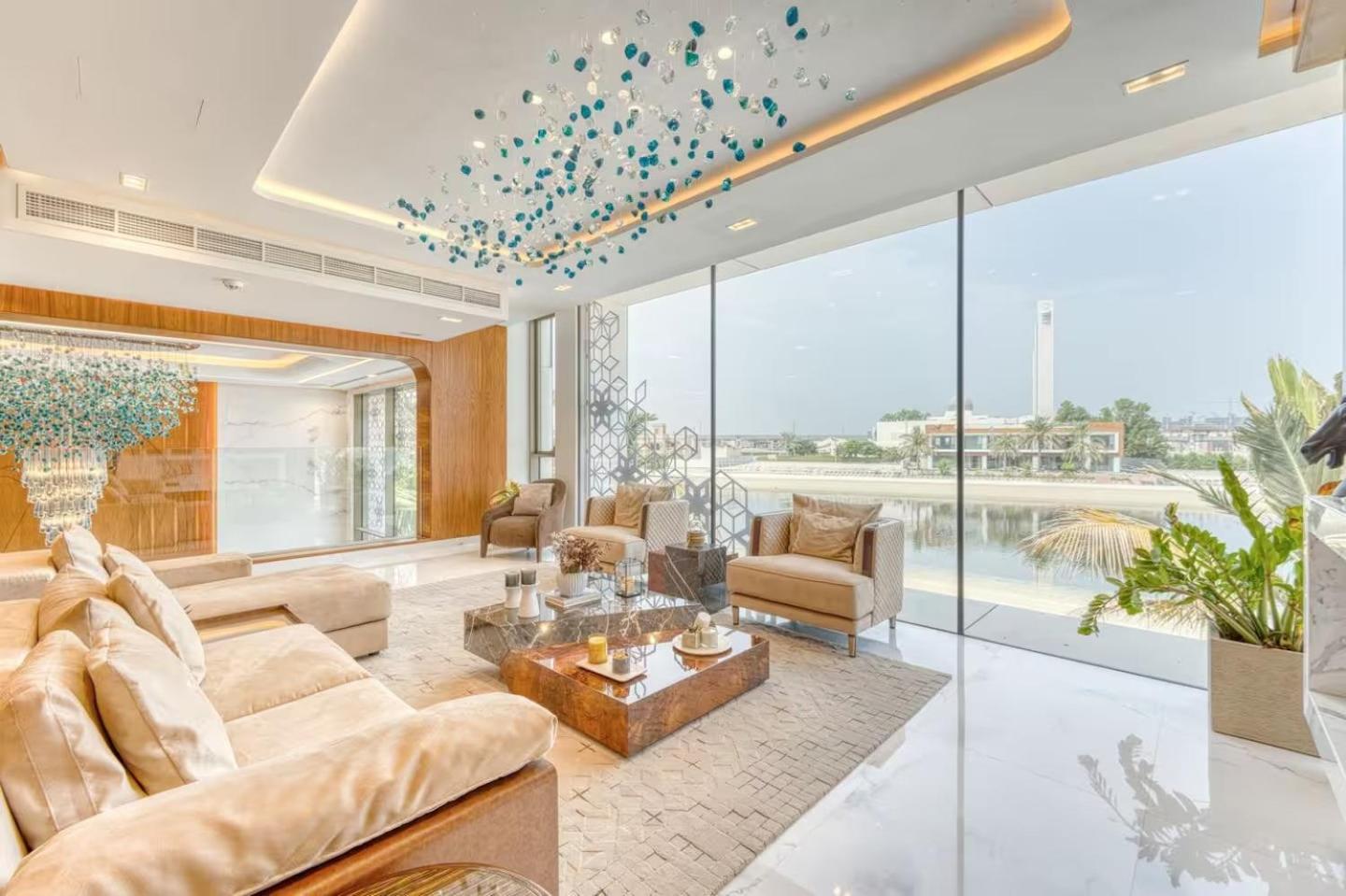 World Class Luxurious 6 Bdr In Palm Jumeriah * Dubai