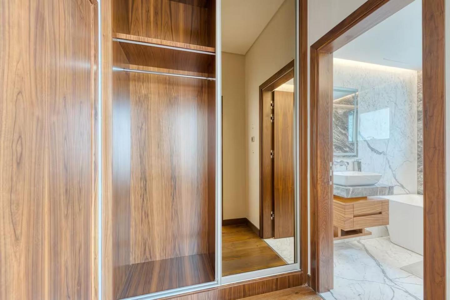 World Class Luxurious 6 Bdr In Palm Jumeriah Villa Dubai