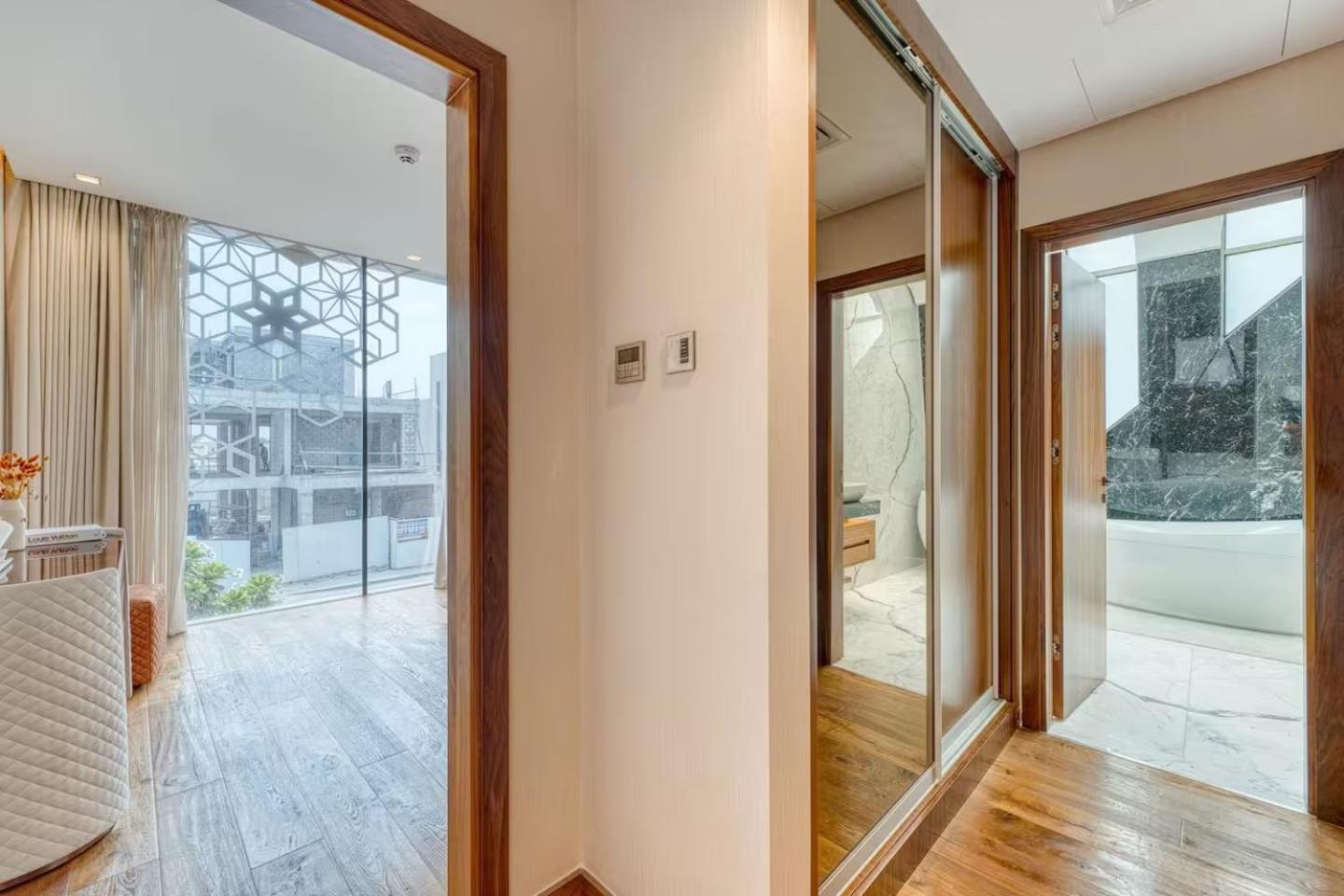 World Class Luxurious 6 Bdr In Palm Jumeriah Dubai